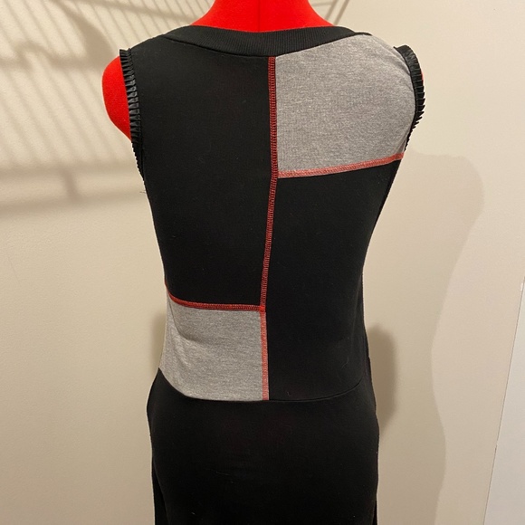 Cute Italian Min Dress - Size 6 - Picture 4 of 4